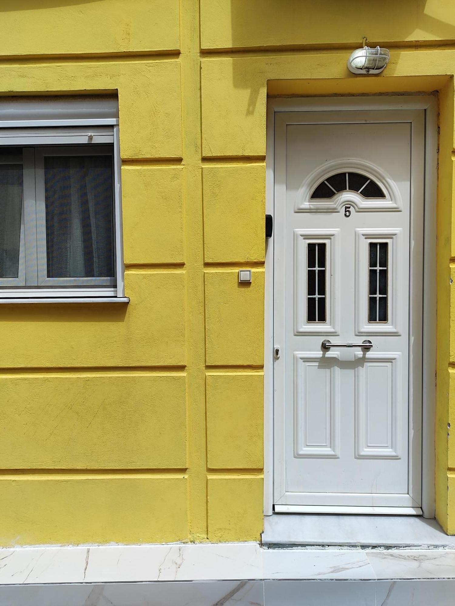 Charilia Apartment Мітіліні Екстер'єр фото